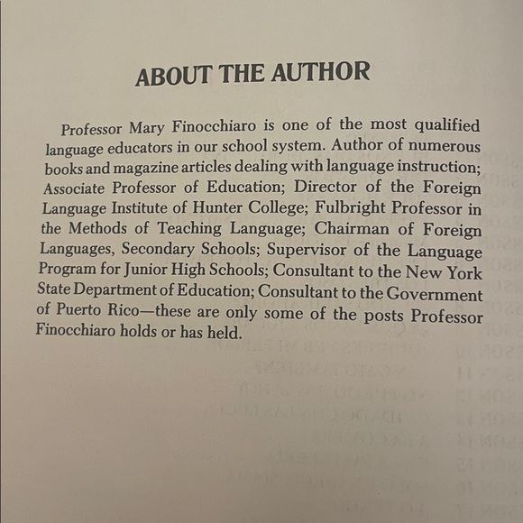 Children's Living Spanish Language picture dictionary illustrated lesson book - Picture 12 of 15